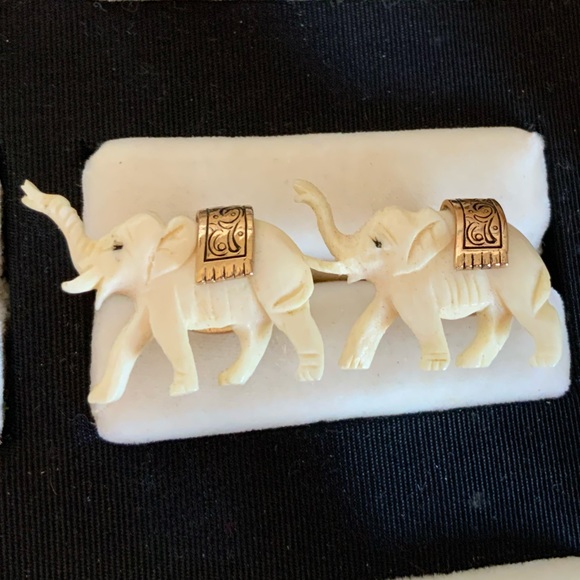 Vintage Swank “Arts of the World” Elephant Cuff Links - Picture 1 of 3